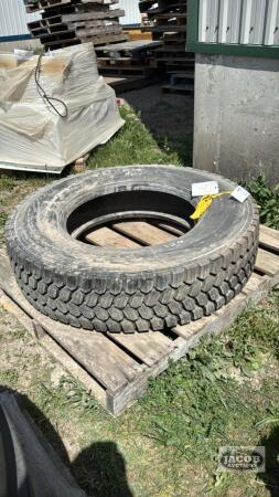 MICHELIN 11R24.5 TIRE