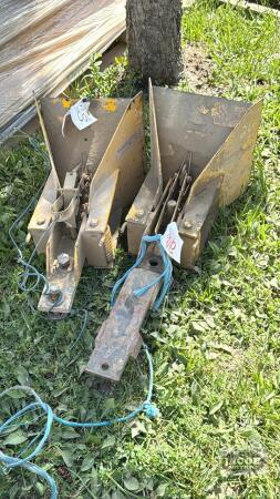 (2) WAGON SNAGGERS