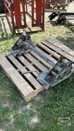 SKID STEER MOUNT FOR CASE LOADER