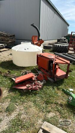 MASSEY FERGUSON 212 BALE THROWER