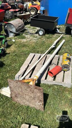 PNEUMATIC 150 POUND CAPACITY JIB CRANE