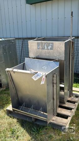 (2) UNMATCHED STAINLESS STEEL WET DRY FEEDERS