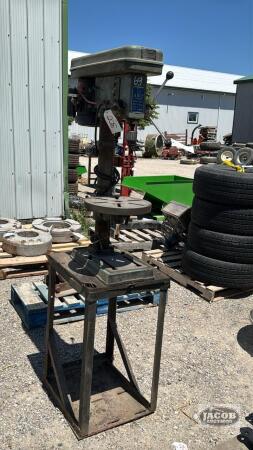 JET BENCH MOUNTED 12 SPEED DRILL PRESS ON STAND