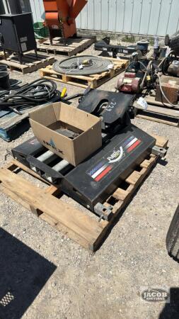 PULLRITE SUPER GLIDE FIFTH WHEEL SLIDER HITCH