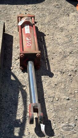HYDRAULIC CYLINDER WITH 5IN BORE AND 16IN STROKE