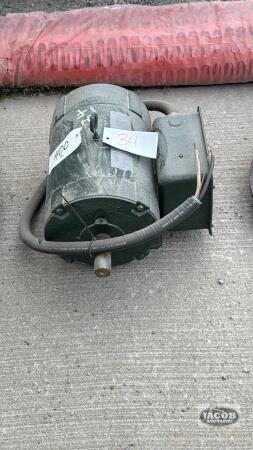 1.5HP 230V SINGLE PHASE MOTOR
