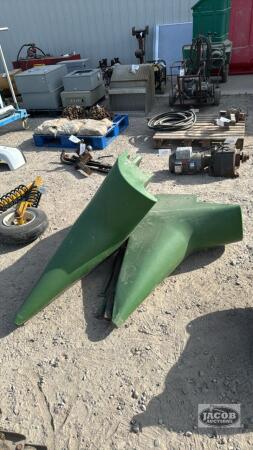 (2) NOSE CONES OFF 600F SEIRES HEAD