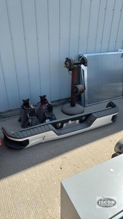 BUMPER OFF 2025 GMC 2500 TRUCK WITH SENSORS