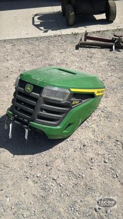 JOHN DEERE S240 LAWN MOWER HOOD