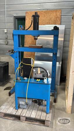 HYDRAULIC PRESS WITH POWER PACK