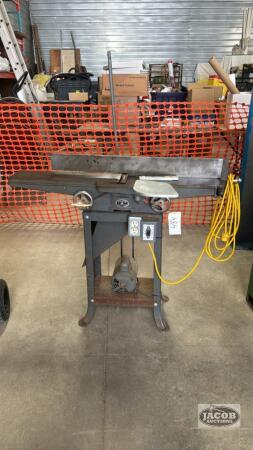 BEAVER 6IN JOINTER WITH SPARE BLADES