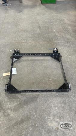 ADJUSTABLE EQUIPMENT DOLLY