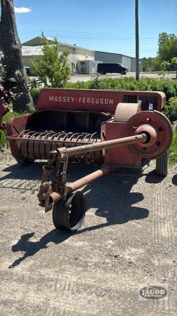MASSEY FERGUSON #10 SQUARE BALER