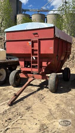 J&M 250BU GRAVITY WAGON
