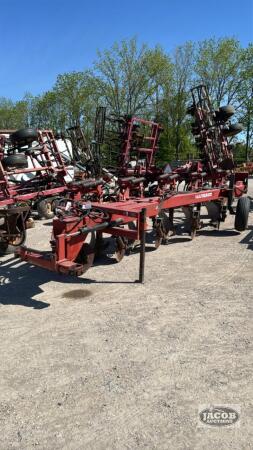 SALFORD 4205 5 FURROW SEMI MOUNT PLOW