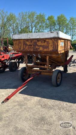 TURNCO APPROX 175BU GRAVITY WAGON