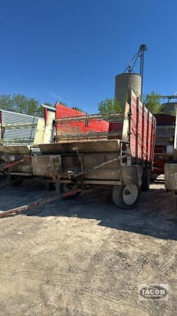 DION 16FT FORAGE WAGON WITH WOOD SIDES