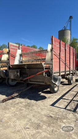 DION 16FT FORAGE WAGON WITH WOOD SIDES