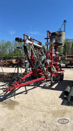 CUSTOM 20-SHANK MANURE INJECTOR