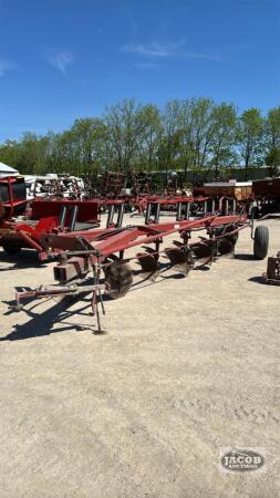 CASE IH 720 6 FURROW SEMI-MOUNT PLOW