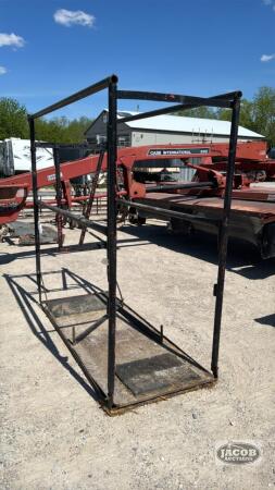 STEEL CATTLE FITTING CHUTE