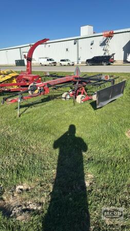 MILLER PRO 1150 SINGLE ROTOR HAY RAKE