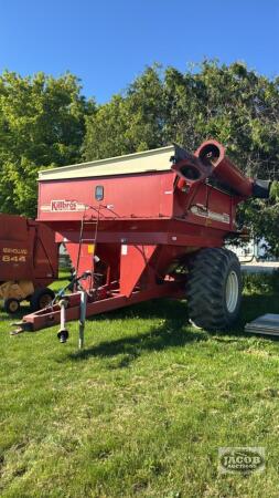 KILLBROS 590 GRAIN BUGGY WITH TARP