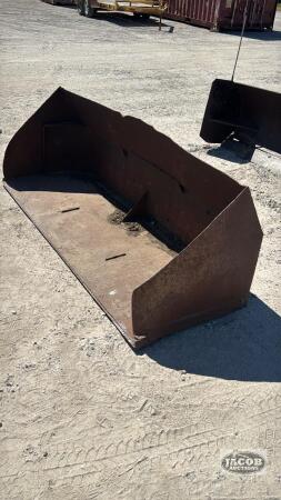 7FT HOMEBUILT MATERIAL BUCKET