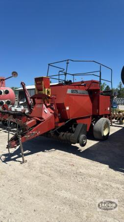 CASE IH 8575 SILAGE SPECIAL 3FT X 3FT SQUARE BALER
