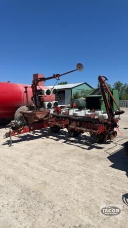 WHITE 5100 8 ROW FOLDING AIR PLANTER