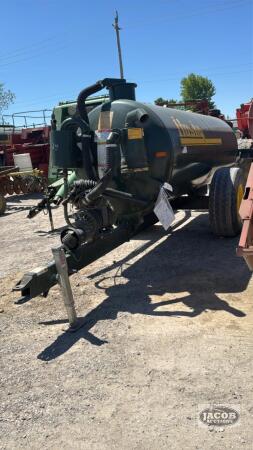 HUSKY 500 GALLON LIQUID MANURE VACUUM SPREADER