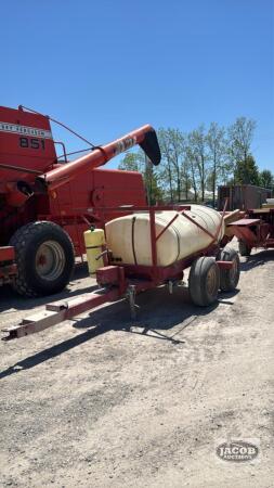 HARDI 500 GALLON TANDEM WATER WAGON