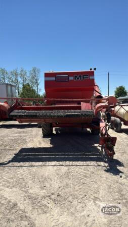 MASSEY FERGUSON 851 PULL TYPE COMBINE
