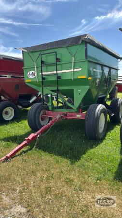 J&M 385 GRAVITY WAGON