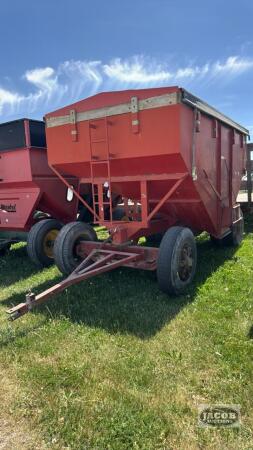 DERYNCK 450BU GRAVITY WAGON