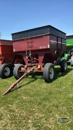 400BU GRAVITY WAGON