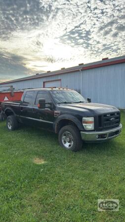 FORD F350 LARIAT DIESEL 4WD PICKUP