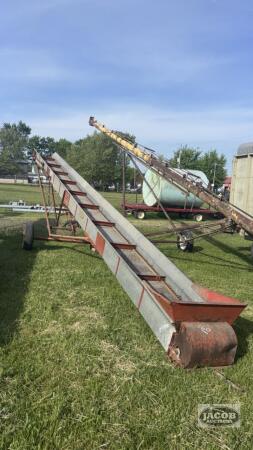 EBERSOL 30FT ENCLOSED BALE ELEVATOR
