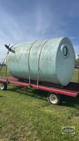 5000 GALLON POLY TANK