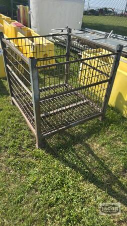 40IN X 40IN X 40IN WIRE TOTE