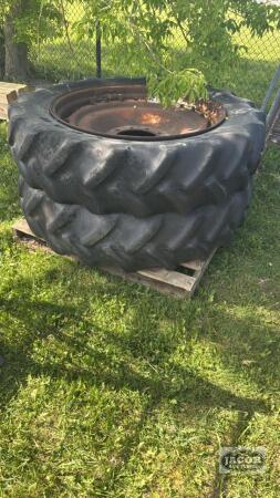 PAIR OF 380/80R38 TIRES ON RIMS