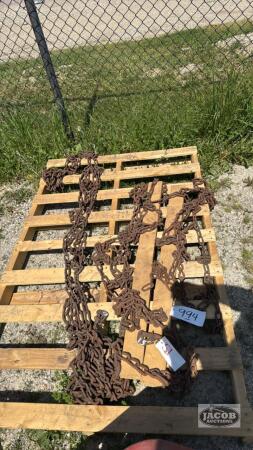 PAIR OF 14-26 TIRES CHAINS