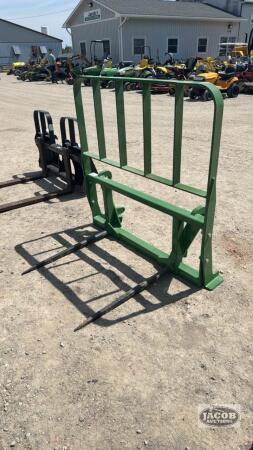 UNUSED HLA 2-PRONG BALE SPEAR