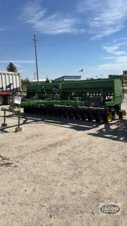 JOHN DEERE 750 NO-TILL 20FT 32 RUN SEED DRILL
