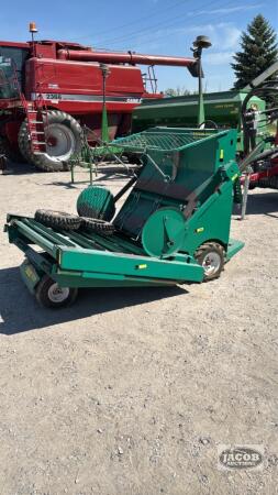 WIC ROTO GAS POWERED BALE UNROLLER