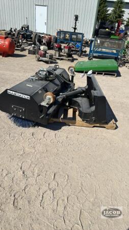 MARTACH 5.5FT HYDRAULIC SWEEPER