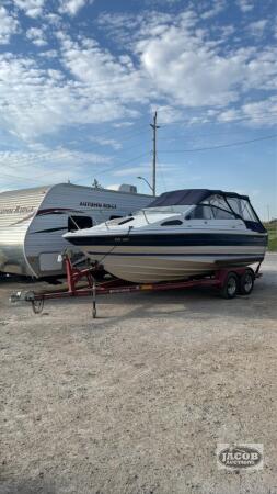BAYLINER CAPRI 22FT BOAT WITH TRAILER