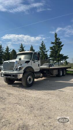 2014 INTERNATIONAL WORKSTAR 7400 TANDEM TRUCK