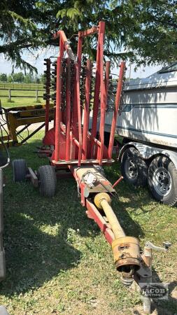 PEQUEA HR-10 HAYMAKER SINGLE ROTOR RAKE