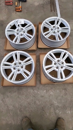 Set of 4 - Ford Mustang 18in Rims